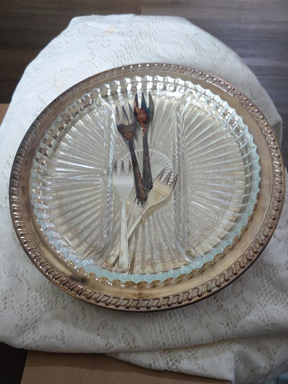Leonard Silver Plate Relish Tray With  Glass Insert And 4 Forks Vintage